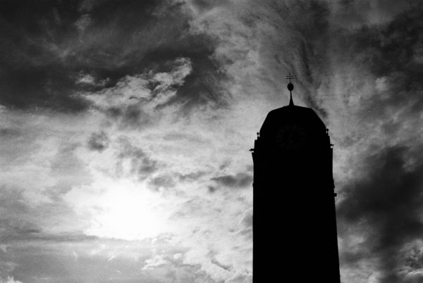 Erding - Schöner Turm gegen die Sonne (analog)